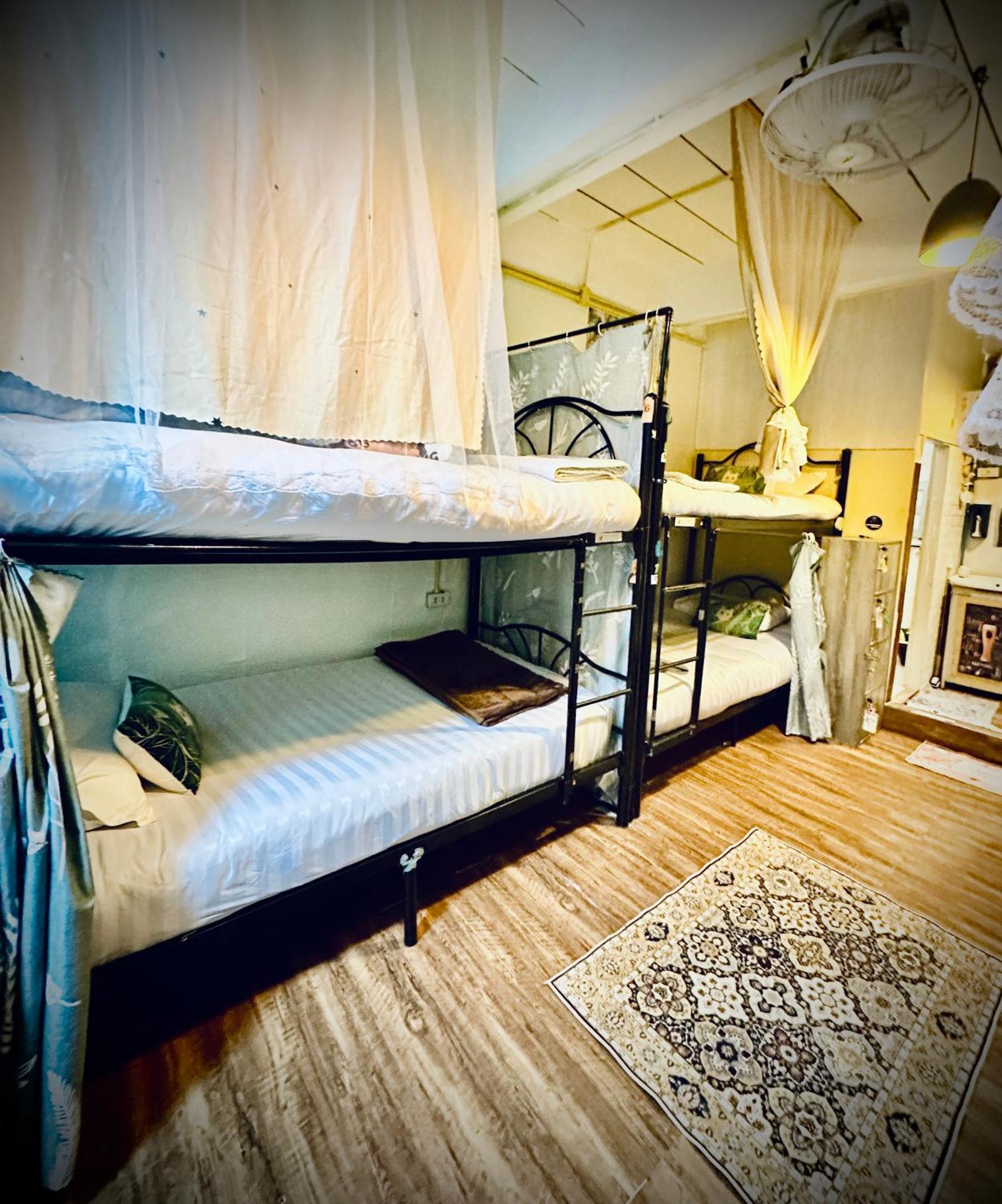 Me Hostel & Homestay At Haadrin ハード・リン エクステリア 写真