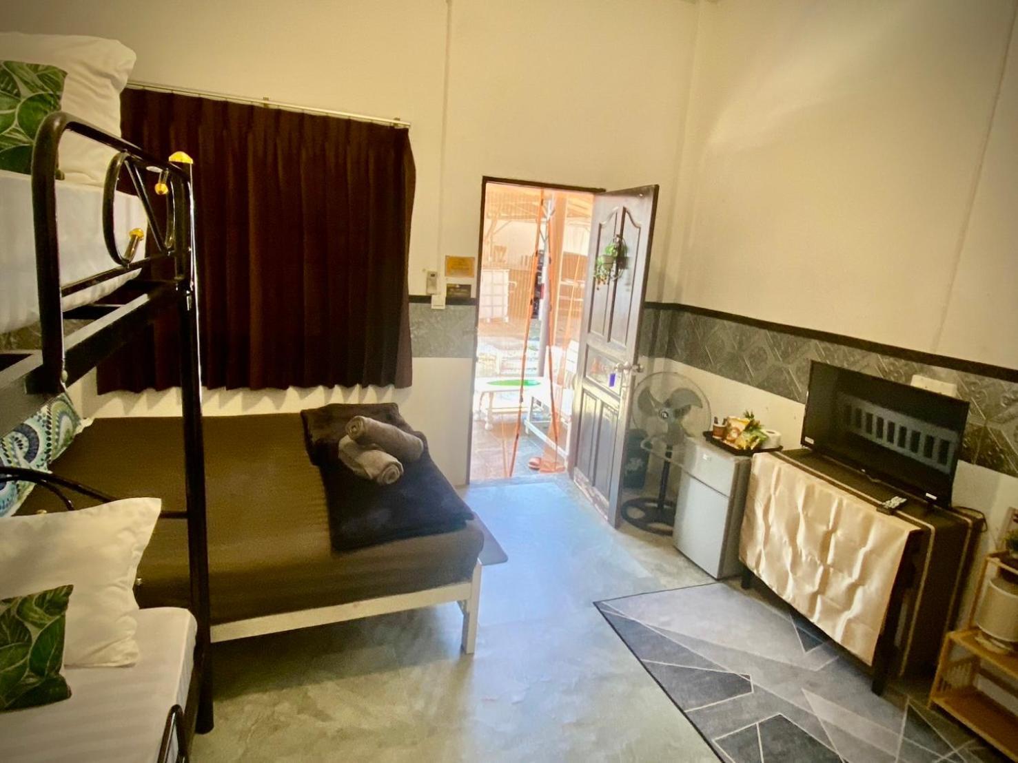 Me Hostel & Homestay At Haadrin ハード・リン エクステリア 写真